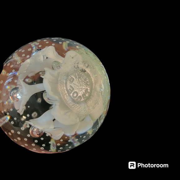 Joe St.Clair Trumpet Flower Paperweight - Picture 5 of 9